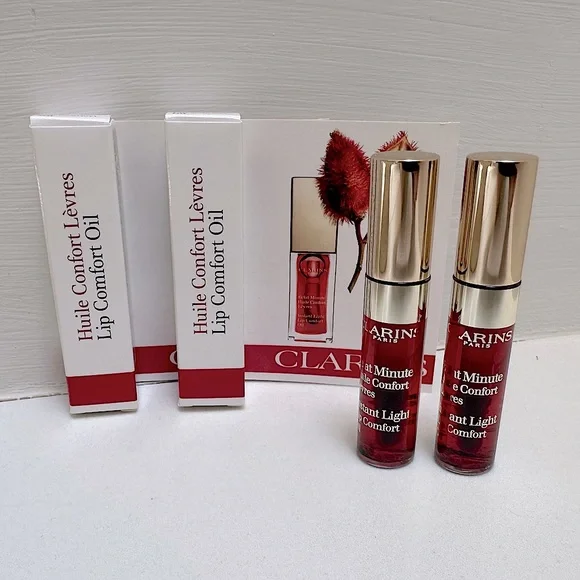 BNIB - Set of 2 Clarins Nourishing Hydrating Mini Lip Comfort Oil in Cherry Red - Picture 2 of 13